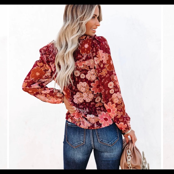 Vici floral top - Picture 3 of 4